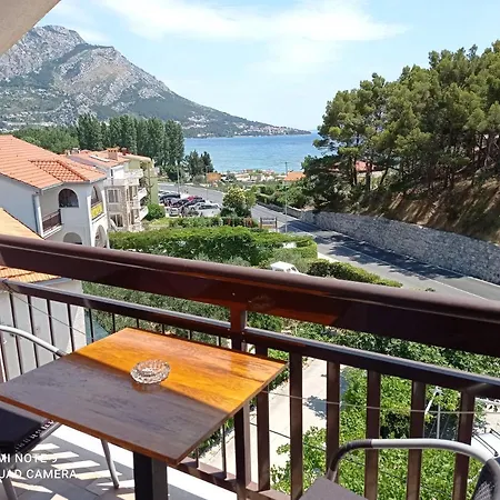 Apartment Mihovil Omis