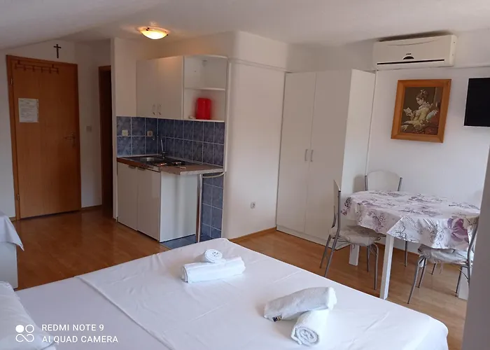 Mihovil Apartment