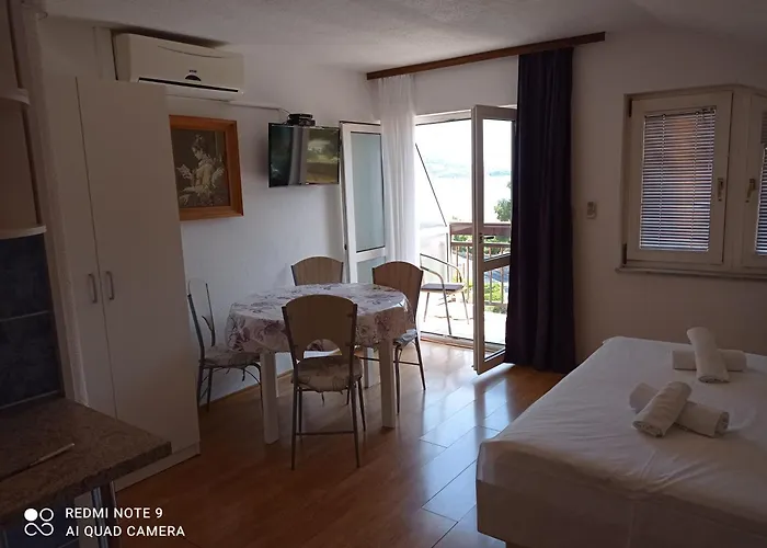 Mihovil Apartment Omis